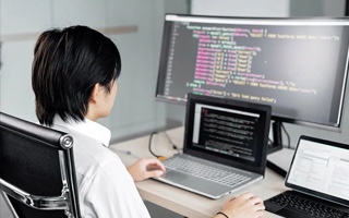 襄阳 api php源码,下载的php源码怎么运行呢？